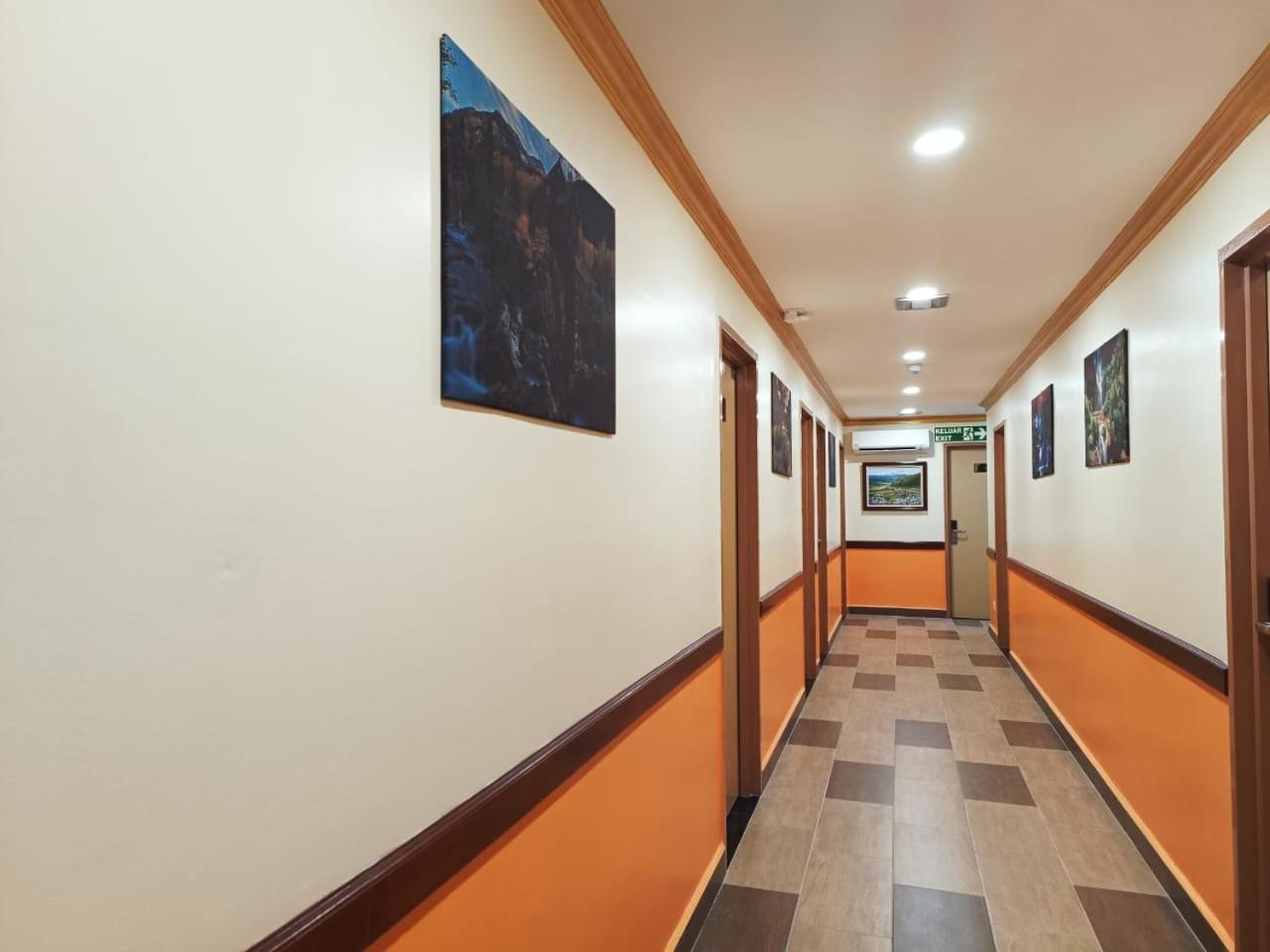 Capital O 90897 Island City Hotel Τζωρτζ Τάουν Εξωτερικό φωτογραφία