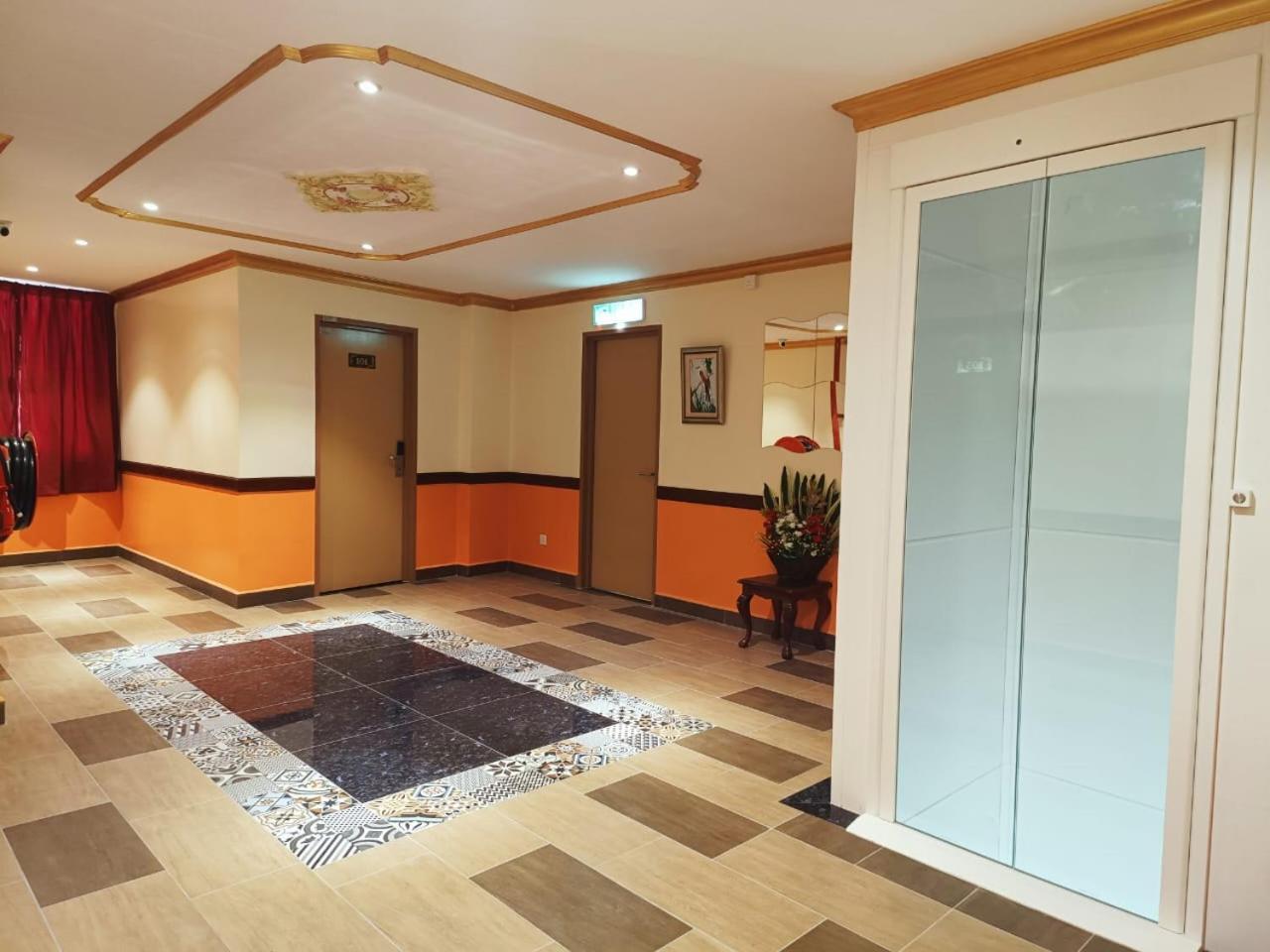 Capital O 90897 Island City Hotel Τζωρτζ Τάουν Εξωτερικό φωτογραφία