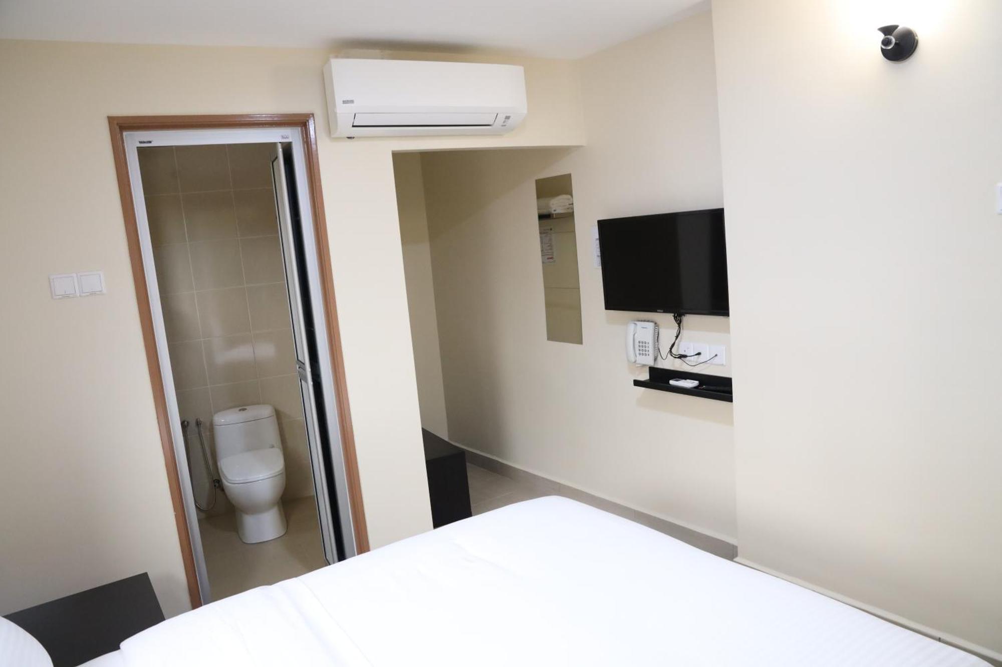 Capital O 90897 Island City Hotel Τζωρτζ Τάουν Εξωτερικό φωτογραφία