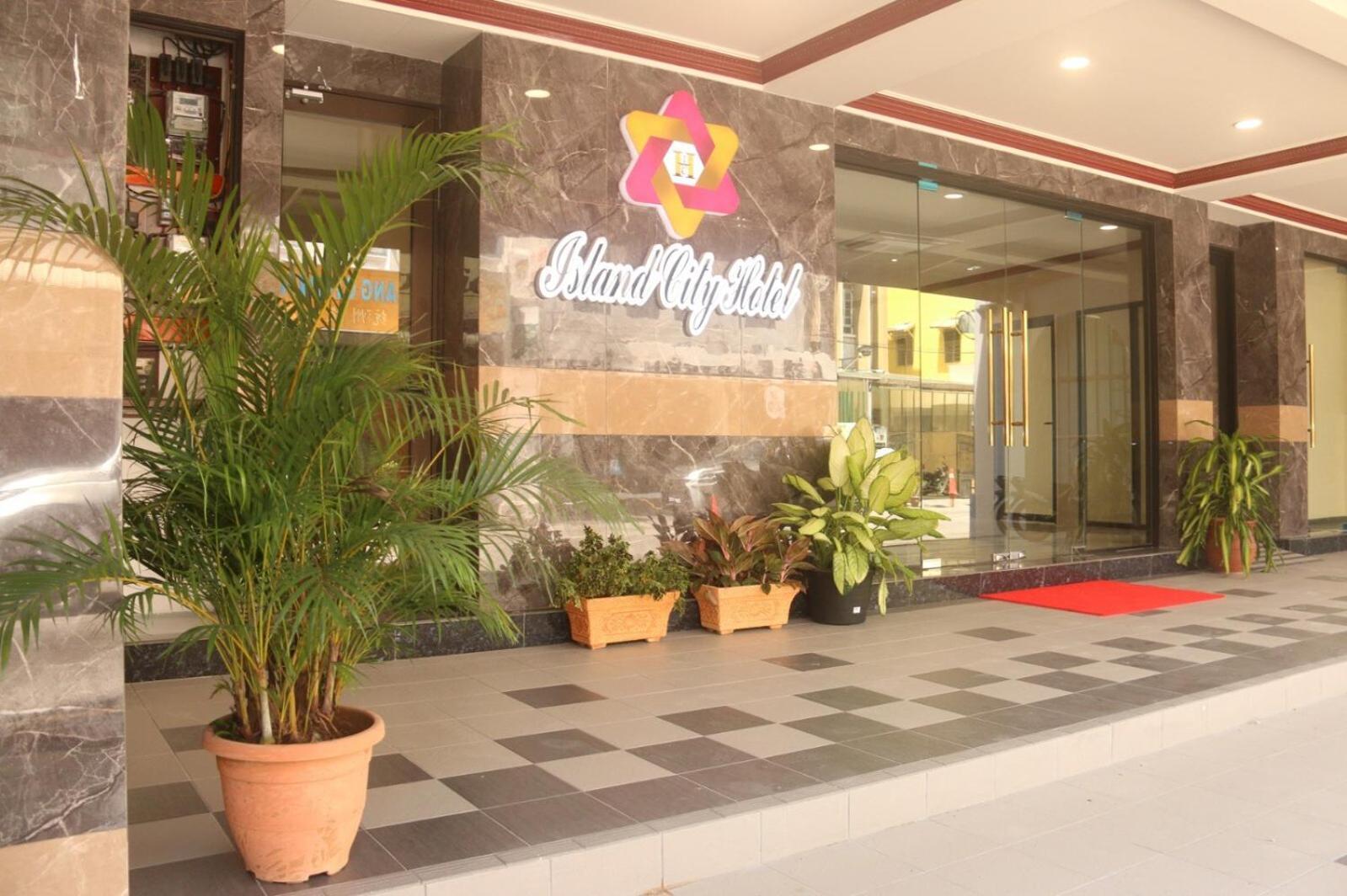 Capital O 90897 Island City Hotel Τζωρτζ Τάουν Εξωτερικό φωτογραφία