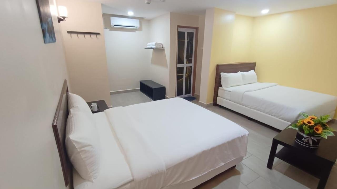 Capital O 90897 Island City Hotel Τζωρτζ Τάουν Εξωτερικό φωτογραφία
