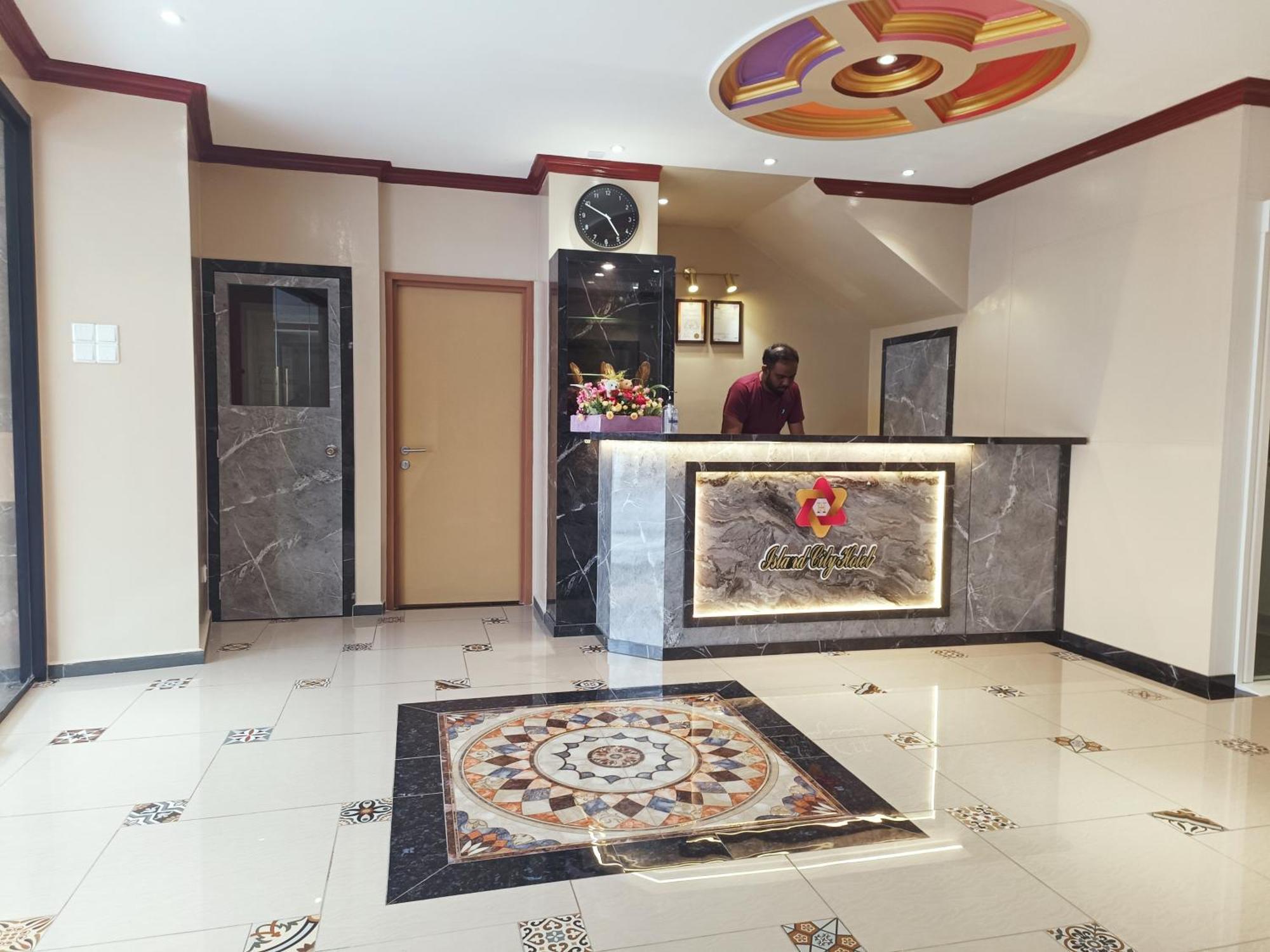 Capital O 90897 Island City Hotel Τζωρτζ Τάουν Εξωτερικό φωτογραφία